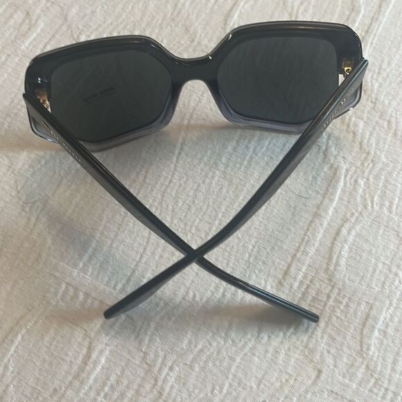NWT Miu Miu Sunglasses • 55mm lens width; 12mm bridge width; 145mm SMU07V $440 - Picture 9 of 9